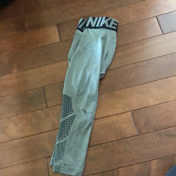 Boys compression tights - Picture 3 of 3